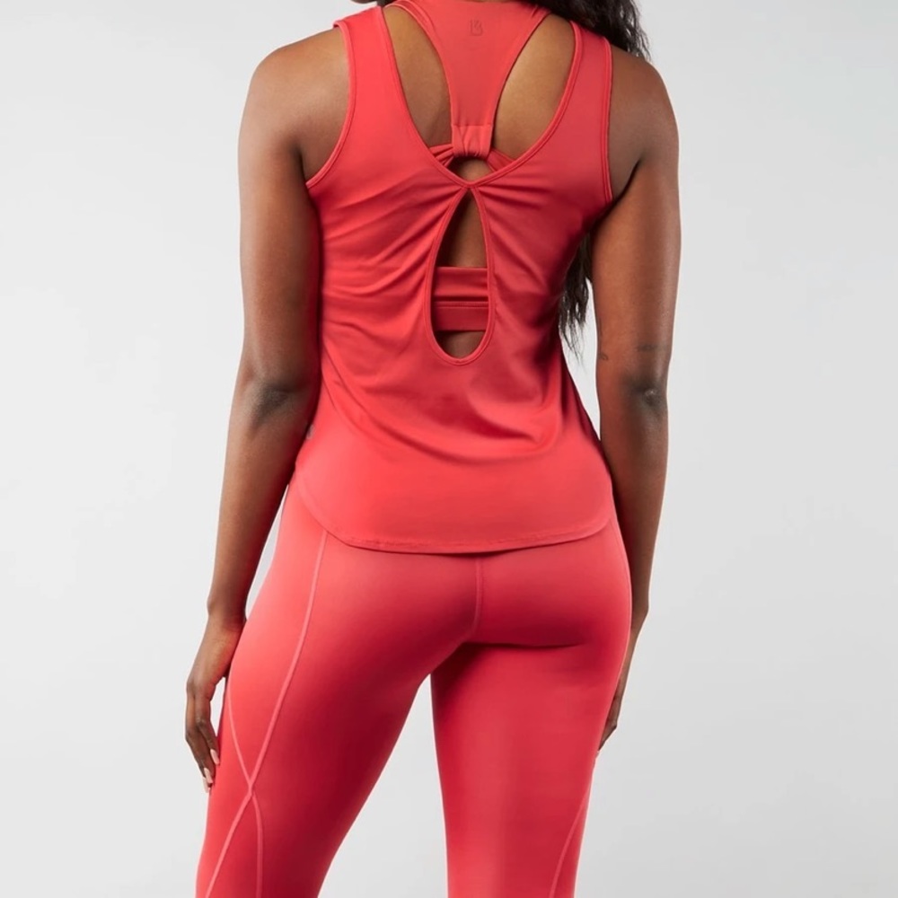 Buffbunny Earth Tank
